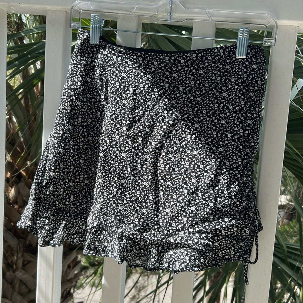 Forever 21 skirt